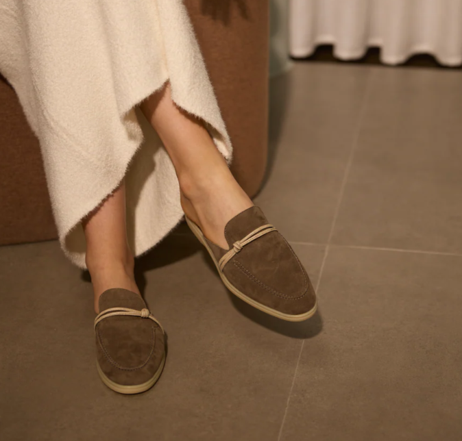 メンズローファー デザイナー 高級 中東 タッセル スエード - Flip Flop Leather Men のレビューと価格